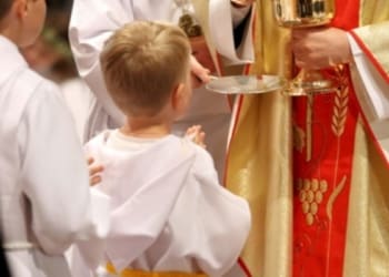 holy communion kids shutter 1280x720 1